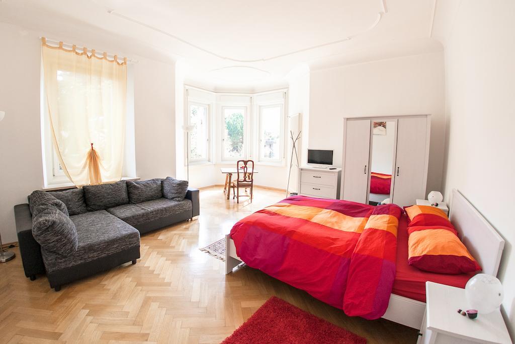 Villa Anita Rooms Bozen Zimmer foto